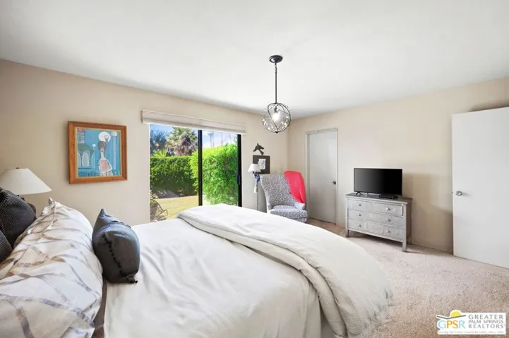 2117 Sunshine Way, Palm Springs, California 92264