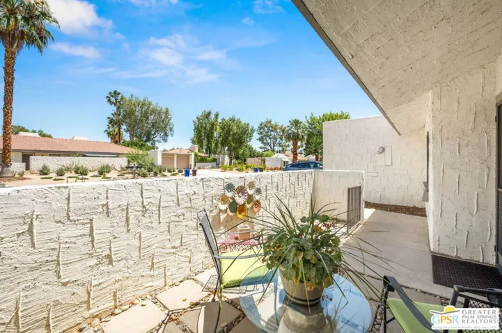 2117 Sunshine Way, Palm Springs, California 92264