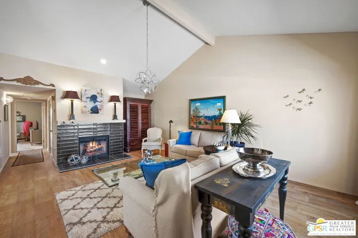 2117 Sunshine Way, Palm Springs, California 92264
