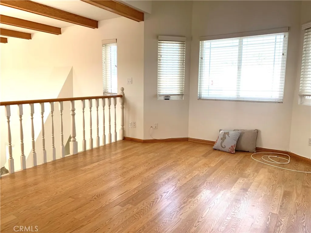 upper level loft area