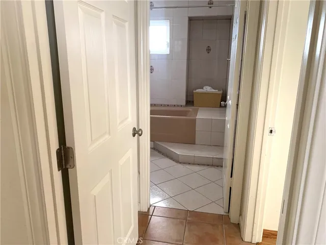 doorway to 2nd bedroom