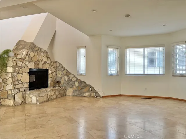2nd floor living area