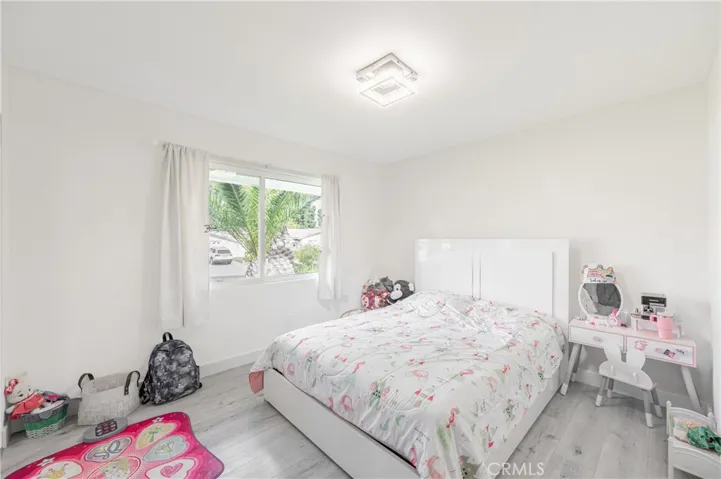 10111 Oso Avenue, Chatsworth, California 91311