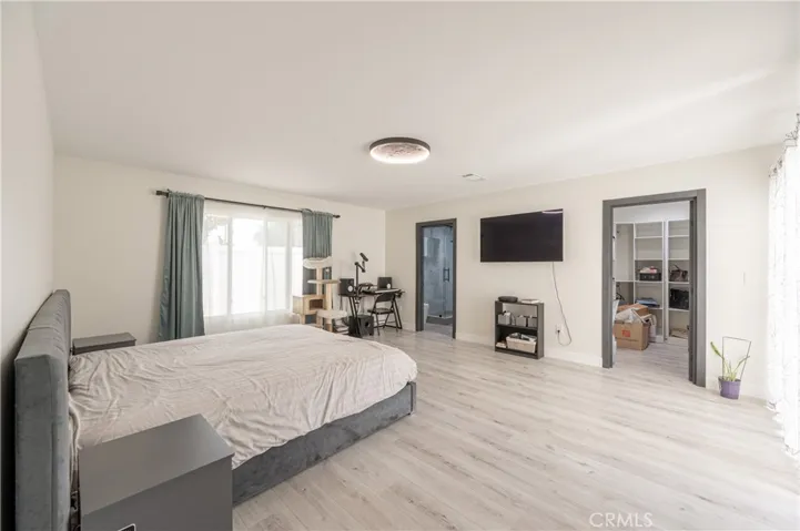 10111 Oso Avenue, Chatsworth, California 91311