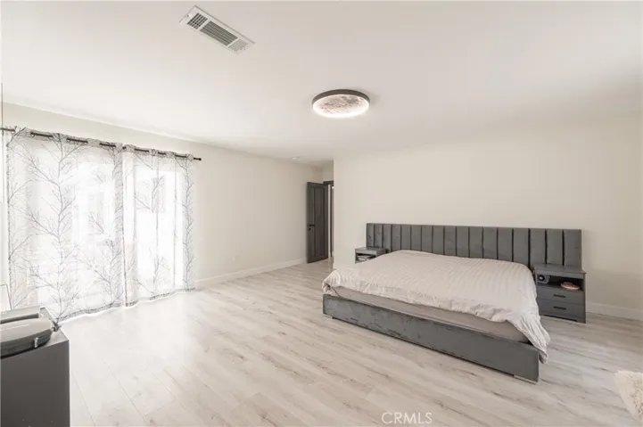 10111 Oso Avenue, Chatsworth, California 91311