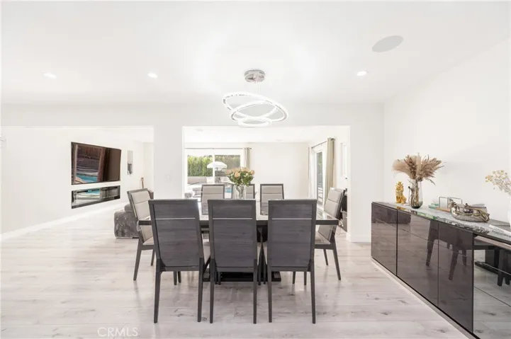 10111 Oso Avenue, Chatsworth, California 91311