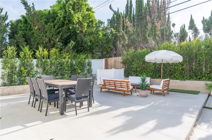 10111 Oso Avenue, Chatsworth, California 91311