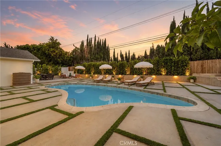10111 Oso Avenue, Chatsworth, California 91311