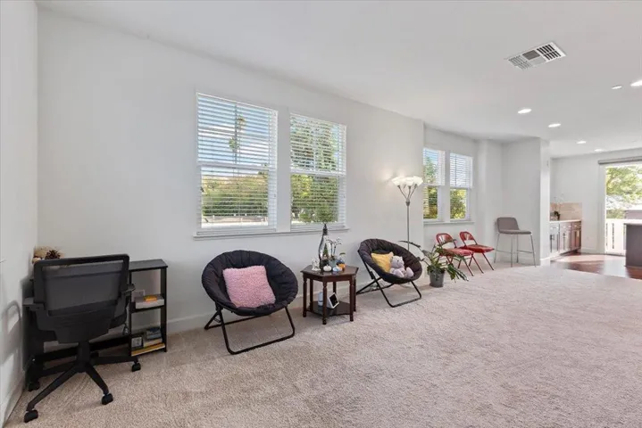 2041 Atlas Loop, Mountain View, California 94043
