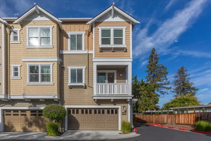 2041 Atlas Loop, Mountain View, California 94043