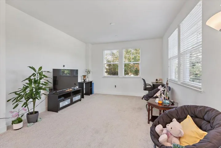 2041 Atlas Loop, Mountain View, California 94043