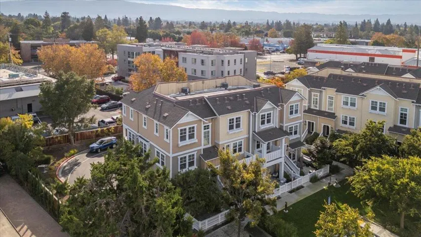 2041 Atlas Loop, Mountain View, California 94043