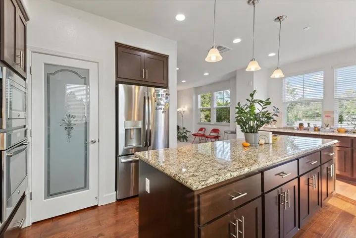 2041 Atlas Loop, Mountain View, California 94043