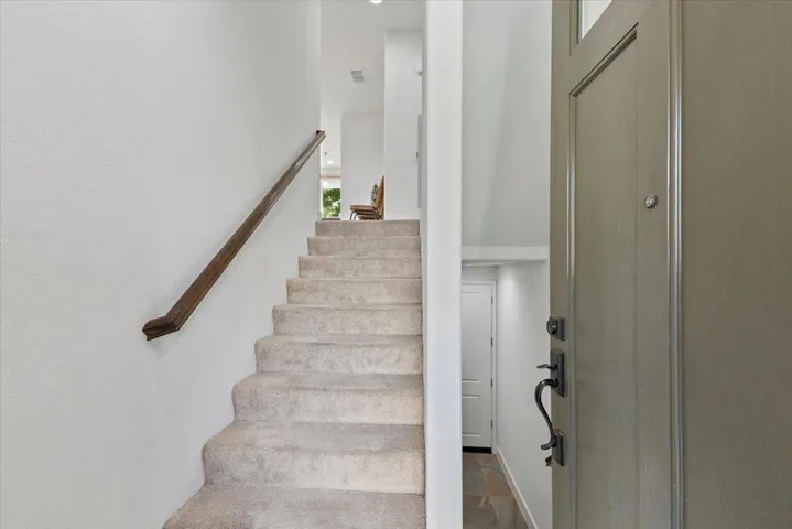 2041 Atlas Loop, Mountain View, California 94043