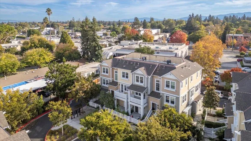 2041 Atlas Loop, Mountain View, California 94043