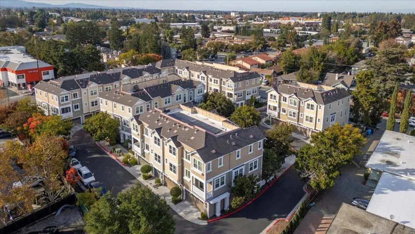 2041 Atlas Loop, Mountain View, California 94043