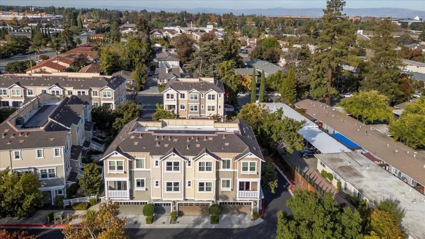 2041 Atlas Loop, Mountain View, California 94043