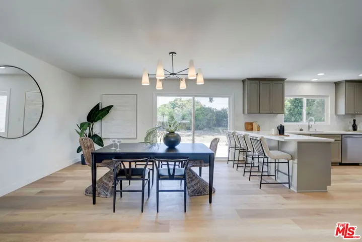 476 Jeanne Court, Newbury Park, California 91320