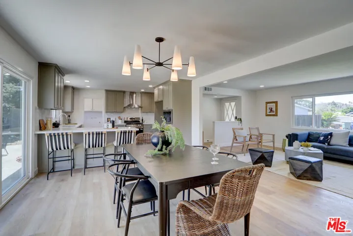 476 Jeanne Court, Newbury Park, California 91320