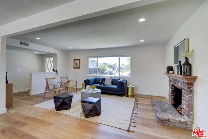 476 Jeanne Court, Newbury Park, California 91320