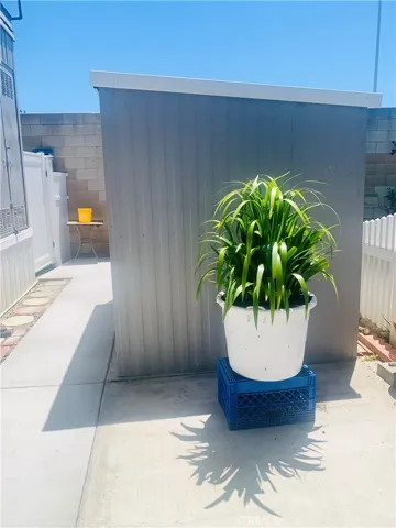 Storage Unit