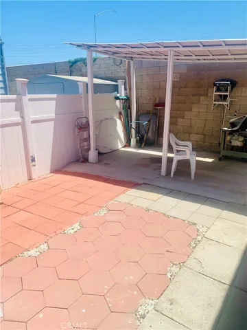 Side view Patio