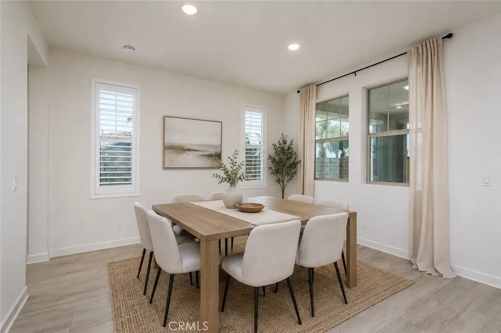 Virtually Staged Dining Area