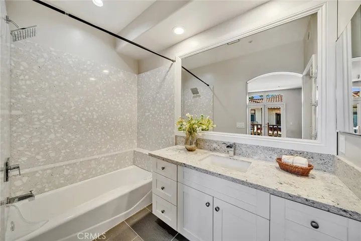 2466 Aquasanta, Tustin, California 92782