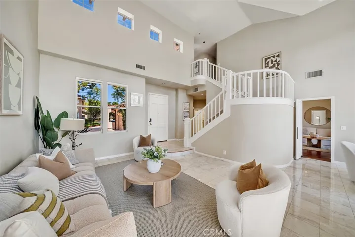 2466 Aquasanta, Tustin, California 92782