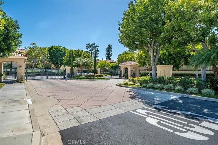2466 Aquasanta, Tustin, California 92782