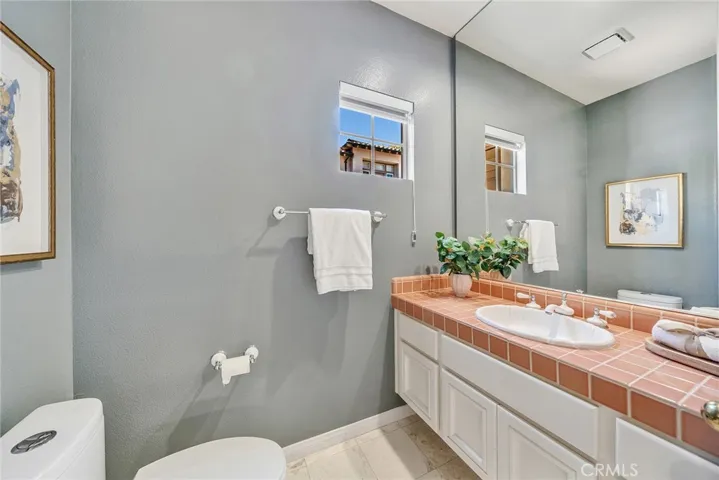 2466 Aquasanta, Tustin, California 92782