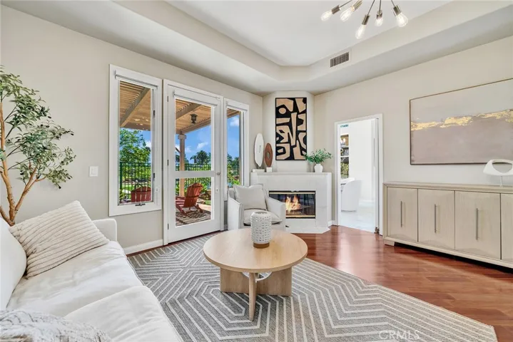2466 Aquasanta, Tustin, California 92782