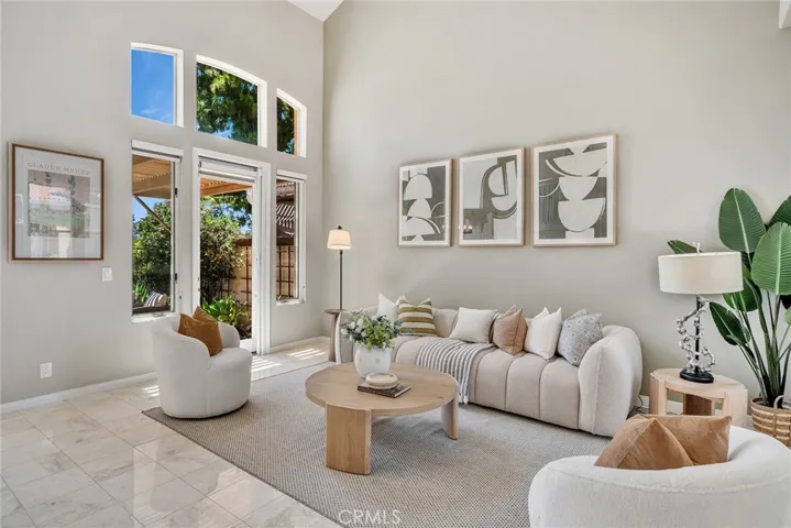 2466 Aquasanta, Tustin, California 92782