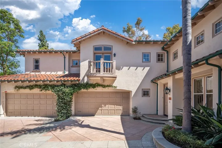 2466 Aquasanta, Tustin, California 92782