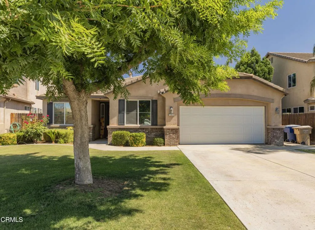 04_front_exterior_4