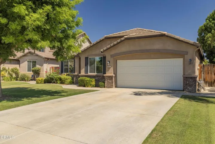05_front_exterior_5