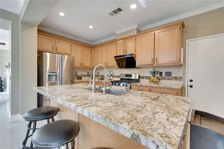 4330 Altivo Lane, Corona, California 92883