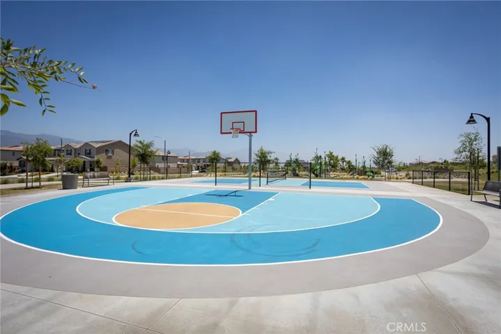 2467 Gunner Ridge, Rialto, California 92377