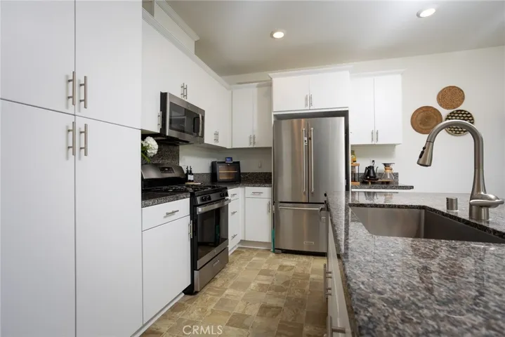 2467 Gunner Ridge, Rialto, California 92377