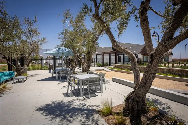 2467 Gunner Ridge, Rialto, California 92377