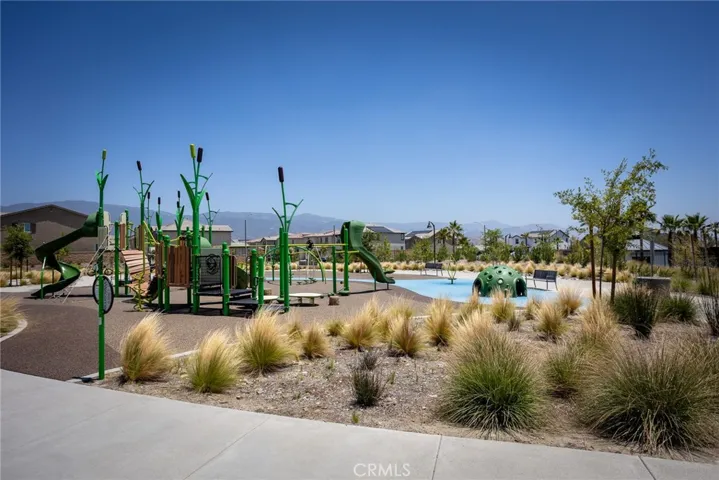 2467 Gunner Ridge, Rialto, California 92377