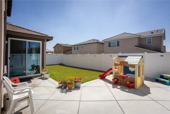 2467 Gunner Ridge, Rialto, California 92377