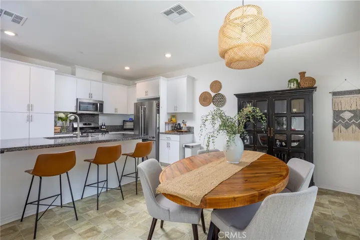 2467 Gunner Ridge, Rialto, California 92377