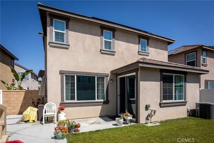 2467 Gunner Ridge, Rialto, California 92377