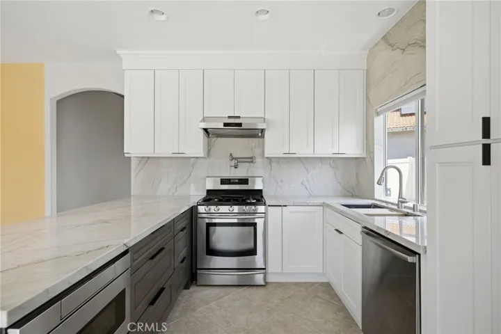 39992 Milos Court, Murrieta, California 92563