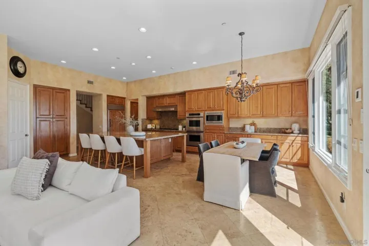 17813 La Amapola, Rancho Santa Fe, California 92067