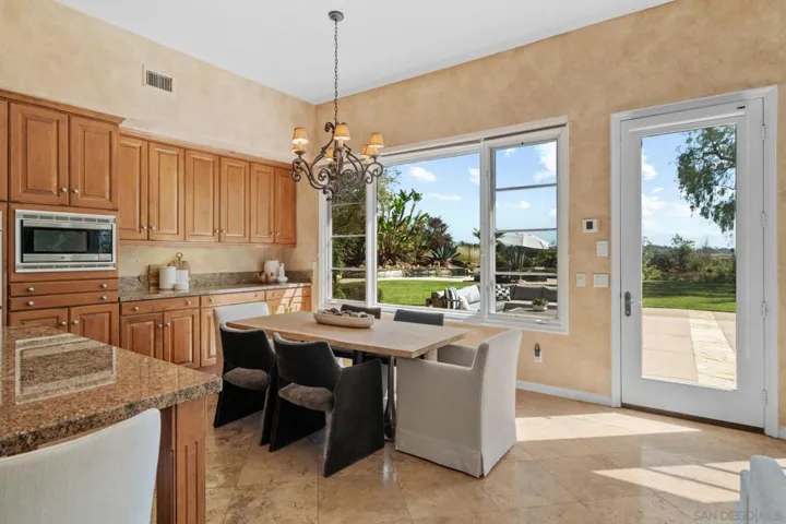 17813 La Amapola, Rancho Santa Fe, California 92067