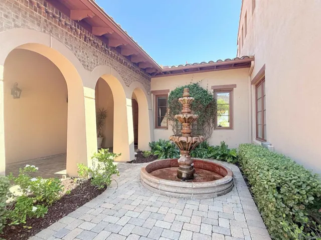 17813 La Amapola, Rancho Santa Fe, California 92067