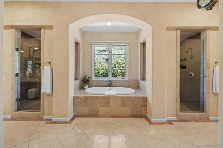 17813 La Amapola, Rancho Santa Fe, California 92067