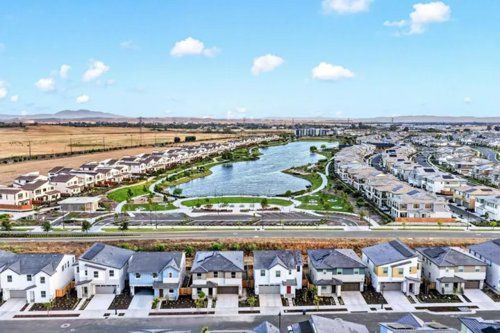 2466 Shore Vista, Fairfield, California 94533